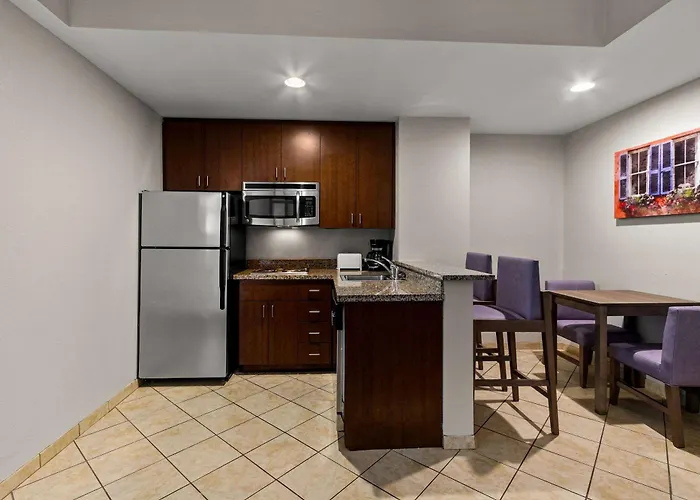 Comfort Suites Charleston West Ashley